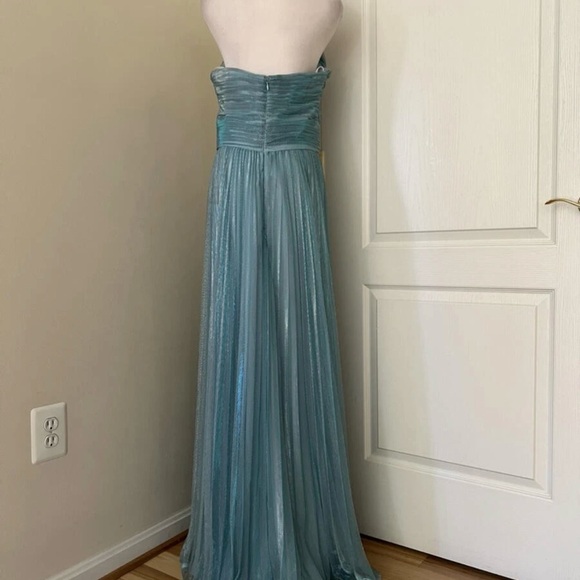 HALSTON Leilani Pleated Shimmer Gown Size 10US - Picture 4 of 8